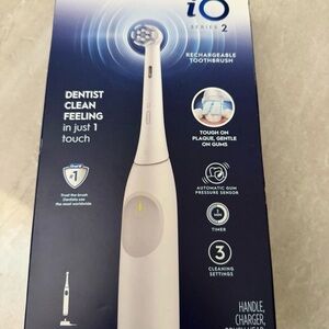 Oral-B iO Series 2 Rechargeable Electric Powered Toothbrush ~ WHITE ~ NEW SEALED